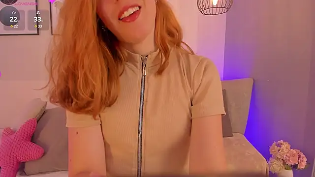 ariavelvet  online show from April 6, 3:24 am