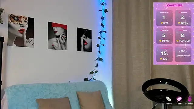Snapshot of Rebeca_Marchetti chatting on May 16, 8:52 pm Rebeca Marchetti online show from May 16, 8:52 pm