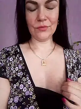 AmyLove471 online show from May 13, 8:10 am