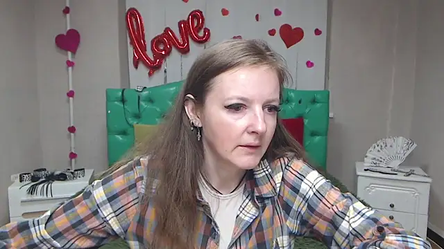 MeganPirs online show from May 8, 5:17 pm
