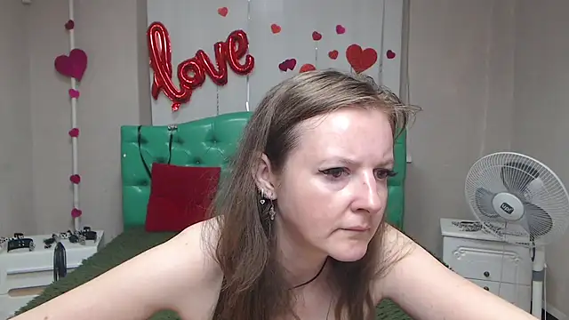 MeganPirs online show from May 25, 5:11 pm