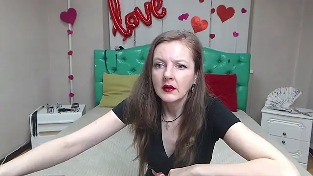 MeganPirs online show from April 11, 5:05 pm