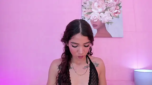 evelyn  rose1 online show from March 25, 5:45 pm