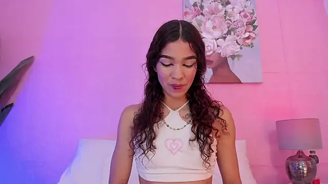 Snapshot of evelyn__rose1 chatting on February 26, 6:30 pm evelyn rose1 online show from February 26, 6:30 pm