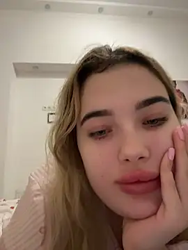 TiffanyCouture online show from March 1, 5:24 pm