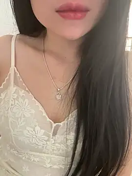 Snapshot of Tinn_tin chatting on May 24, 7:41 am Tinn tin online show from May 24, 7:41 am