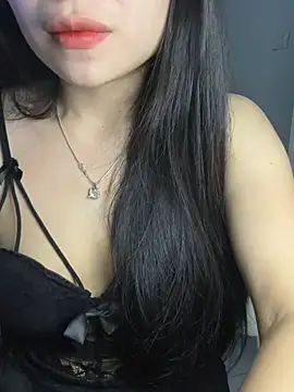 Snapshot of Tinn_tin chatting on April 19, 3:24 pm Tinn tin online show from April 19, 3:24 pm