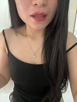 Snapshot of Tinn_tin chatting on July 1, 8:53 pm Tinn tin online show from July 1, 8:53 pm