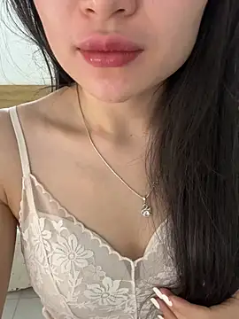 Snapshot of Tinn_tin chatting on June 24, 8:57 am Tinn tin online show from June 24, 8:57 am