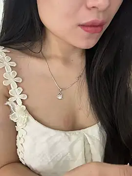 Snapshot of Tinn_tin chatting on June 26, 8:31 am Tinn tin online show from June 26, 8:31 am