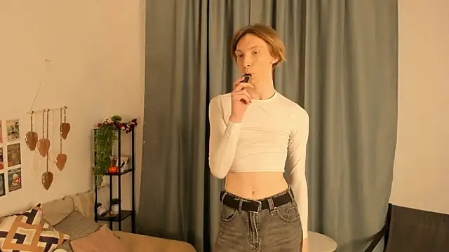 SilverFeral online show from February 28, 5:40 am