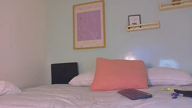 KylieAngel   online show from March 25, 12:37 pm