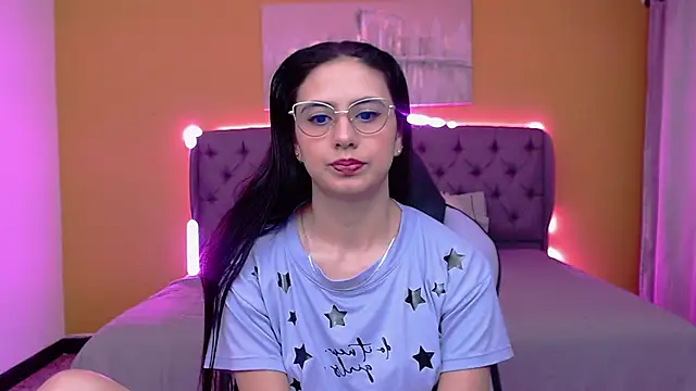 Snapshot of alexaneuer chatting on June 2, 1:22 pm alexaneuer online show from June 2, 1:22 pm