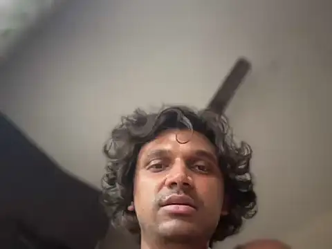 Snapshot of Mike_lumeire chatting on February 27, 8:58 am Mike lumeire online show from February 27, 8:58 am