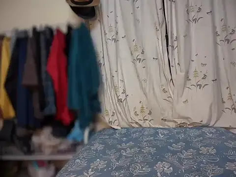 Snapshot of Mike_lumeire chatting on March 17, 8:23 pm Mike lumeire online show from March 17, 8:23 pm