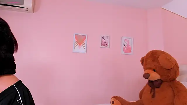 raquel mooon online show from March 13, 11:59 am