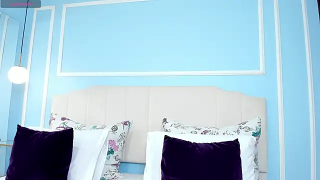 raquel mooon online show from March 3, 5:20 pm