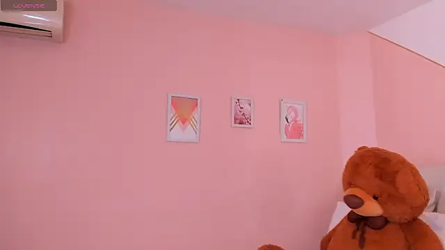 raquel mooon online show from March 12, 4:55 pm