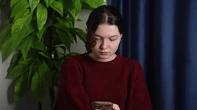 Snapshot of TondaTomaino chatting on February 26, 11:32 am TondaTomaino online show from February 26, 11:32 am