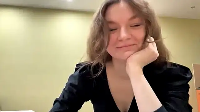 AliveCute online show from March 2, 6:15 pm