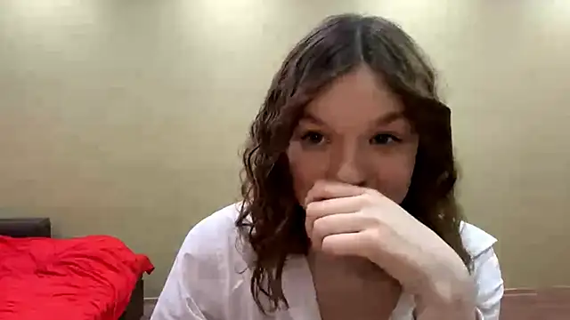 AliveCute online show from March 12, 5:39 pm