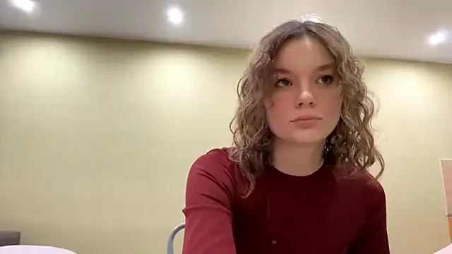 AliveCute online show from March 8, 5:38 pm