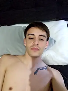 Snapshot of gastontwink chatting on February 26, 6:24 am gastontwink online show from February 26, 6:24 am