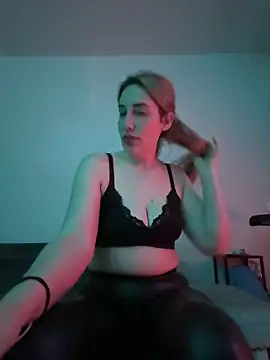 JuliaPrivat online show from March 2, 9:22 pm