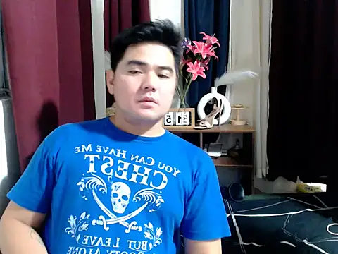 Snapshot of Bigdaddybear888 chatting on May 15, 4:49 pm Bigdaddybear888 online show from May 15, 4:49 pm