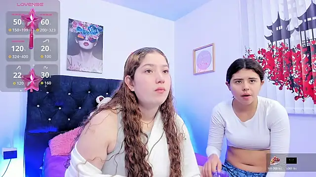 valeria and zoe online show from March 26, 1:31 pm