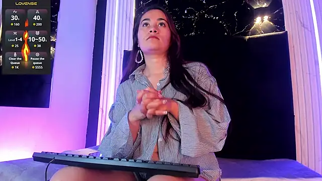  Macadamiia  online show from March 23, 12:05 pm