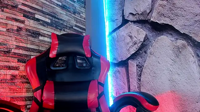  Macadamiia  online show from March 21, 8:19 am