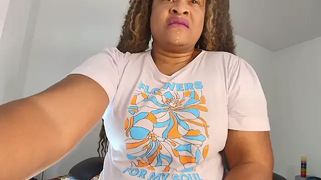 luxy benet online show from March 20, 8:15 am