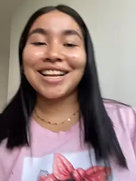 Snapshot of Pamela222- chatting on February 25, 9:47 pm Pamela222- online show from February 25, 9:47 pm