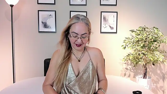 Victoria Firee online show from March 21, 12:09 pm