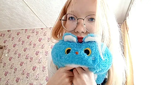 SoniqBliss online show from March 3, 7:04 am