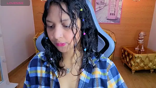 Kristen black T online show from March 12, 8:02 pm