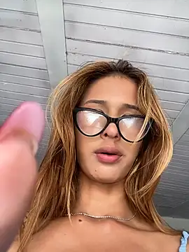 Snapshot of Angela_Garciaa chatting on July 16, 7:44 pm Angela Garciaa online show from July 16, 7:44 pm