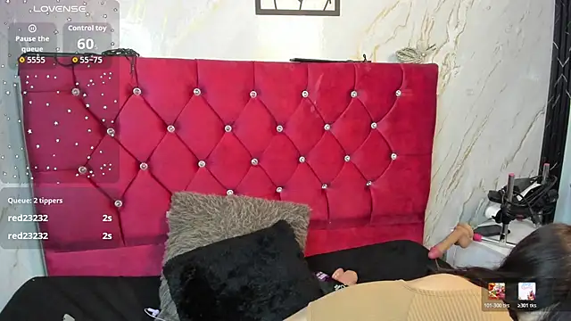 Snapshot of Miis_Beella chatting on May 27, 7:43 pm Miis Beella online show from May 27, 7:43 pm