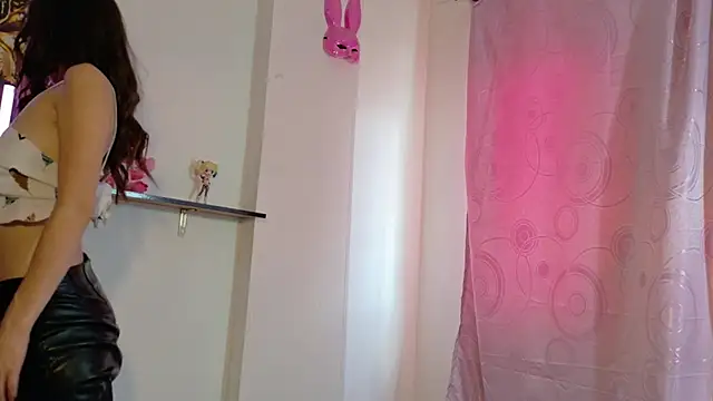 Miis Beella online show from March 31, 8:11 pm