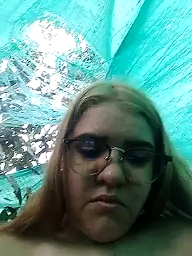 single kitten online show from March 25, 12:59 pm