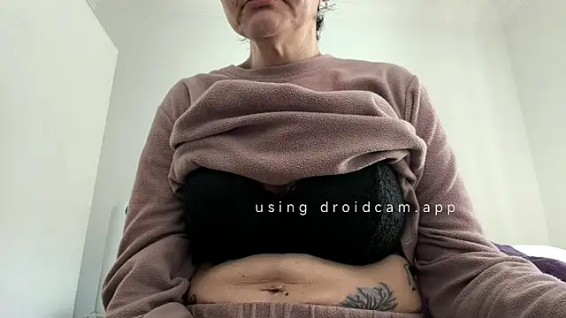 MinaMask online show from March 10, 1:48 pm