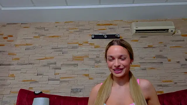 LannaSkyy online show from March 17, 7:28 pm