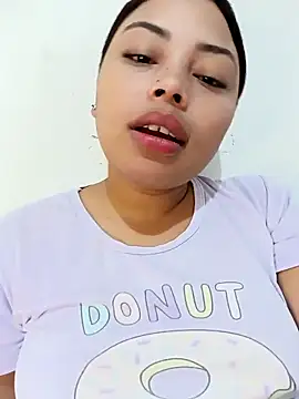 Snapshot of Naomi_Summer_ chatting on February 26, 2:44 am Naomi Summer online show from February 26, 2:44 am