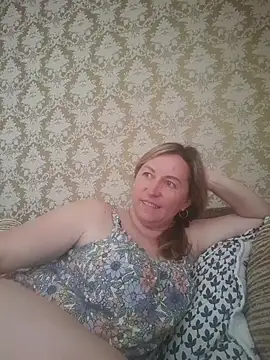 ChristinaYork online show from June 18, 8:46 am