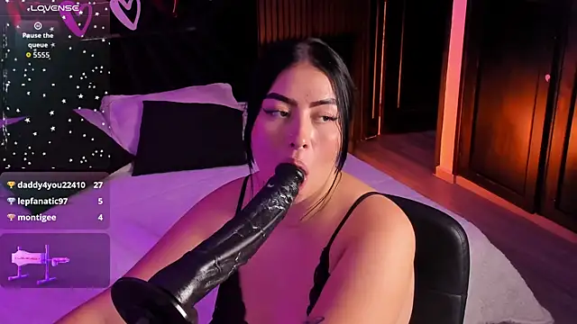 Emberrvelvet online show from March 15, 5:53 pm