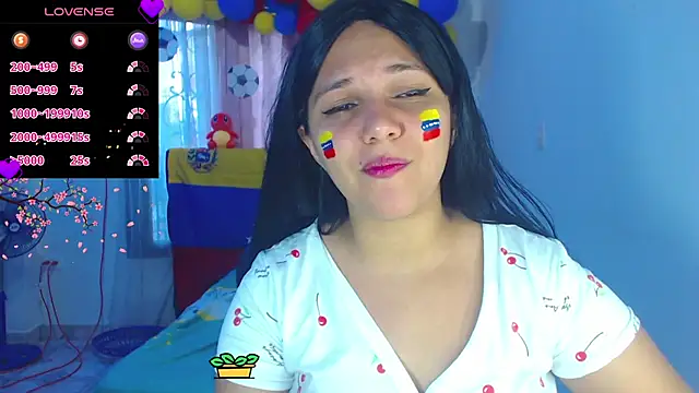 Snapshot of aurora_bela chatting on June 27, 11:00 pm aurora bela online show from June 27, 11:00 pm