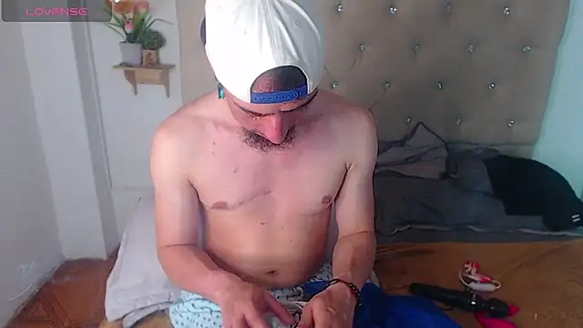 Rommen N Zoe online show from June 9, 1:17 am