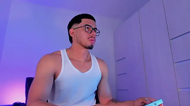 THADEO KING2 online show from April 13, 2:21 pm