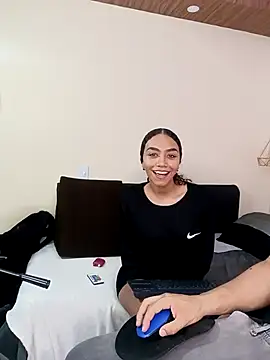 ritzabeth daniel online show from March 16, 8:22 pm